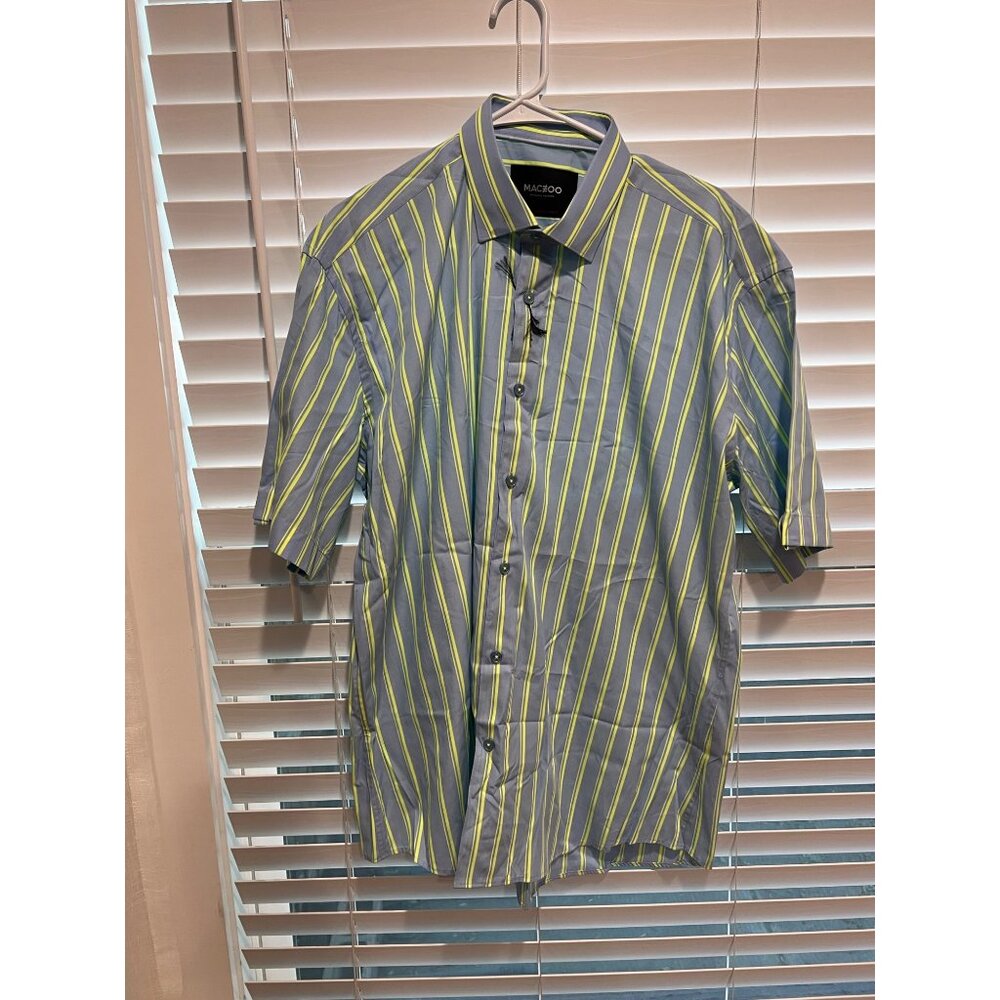 Maceoo Short Sleeve Button Up Shirt -‎ Size XL